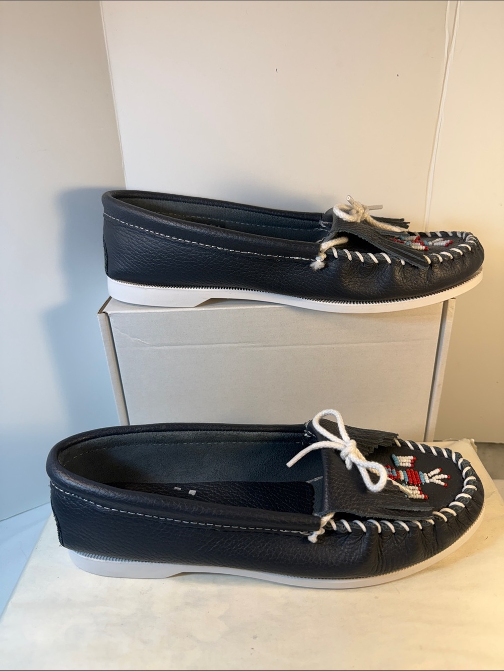Minnetonka Black Leather Insole Shoe